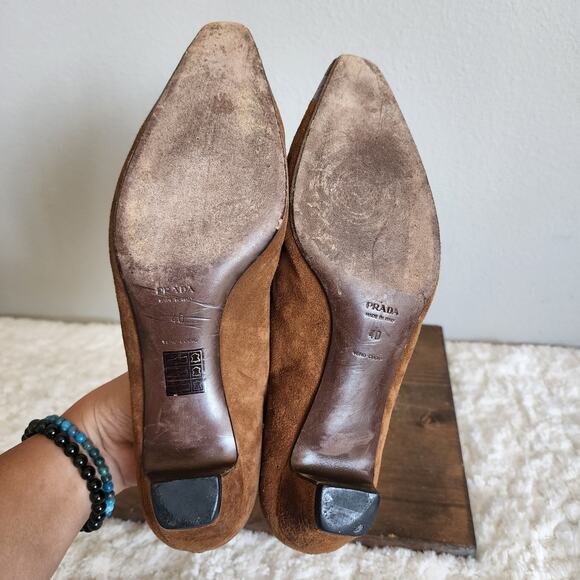 Prada Designer Kitten Heel Brown Suede Floral Pumps Women's Size 40 - Picture 8 of 14